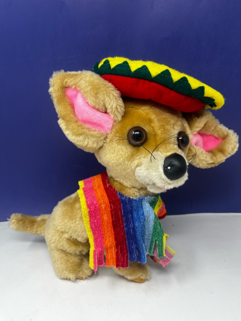 Goffa Intl’ 10” Chihuahua Serape Poncho Sombrero Plush